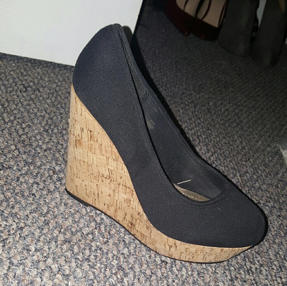 heels - Picture 2 of 2
